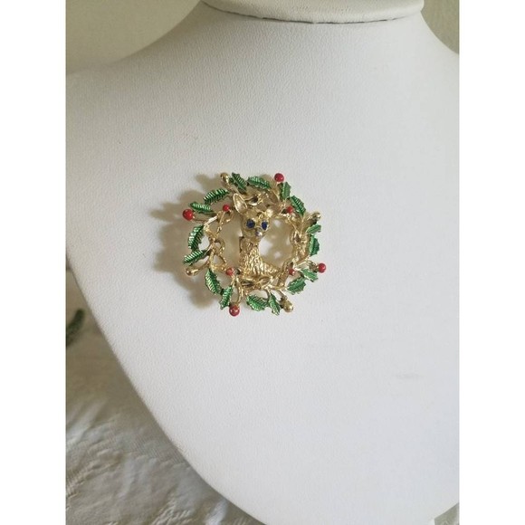 Gerry's Jewelry - Vintage Gerry's Reindeer Wreath Christmas Brooch